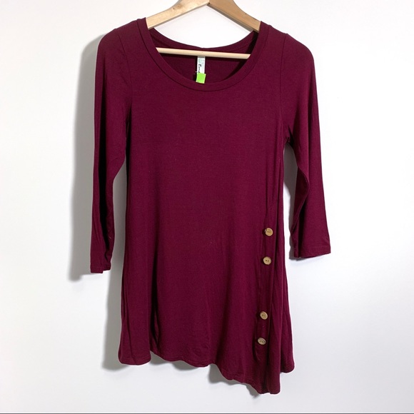 Emerald Tops - NWT Emerald maroon shirt size small